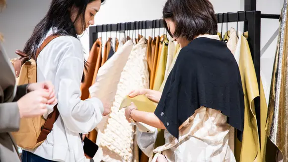 La moda fra pelle e crisi. Il tour di Lineapelle per presentare i trend